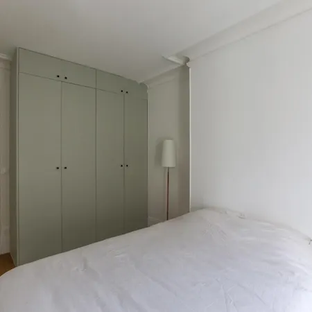 Lovely Cocoon Of Close To Parc Monceau Apartment Paris
