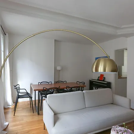 Lovely Cocoon Of Close To Parc Monceau Apartment Paris